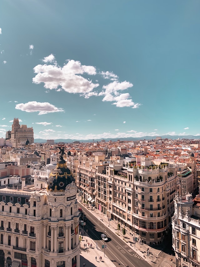 imagen de la ciudad de Madrid para representar la reparación de llantas en Madrid